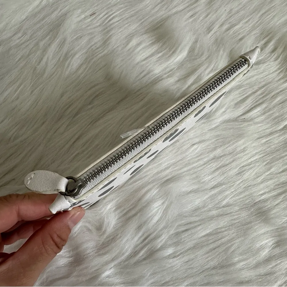 NWT Ann Taylor Loft Silver Polka Dots Coin Purse Wallet - Image 4