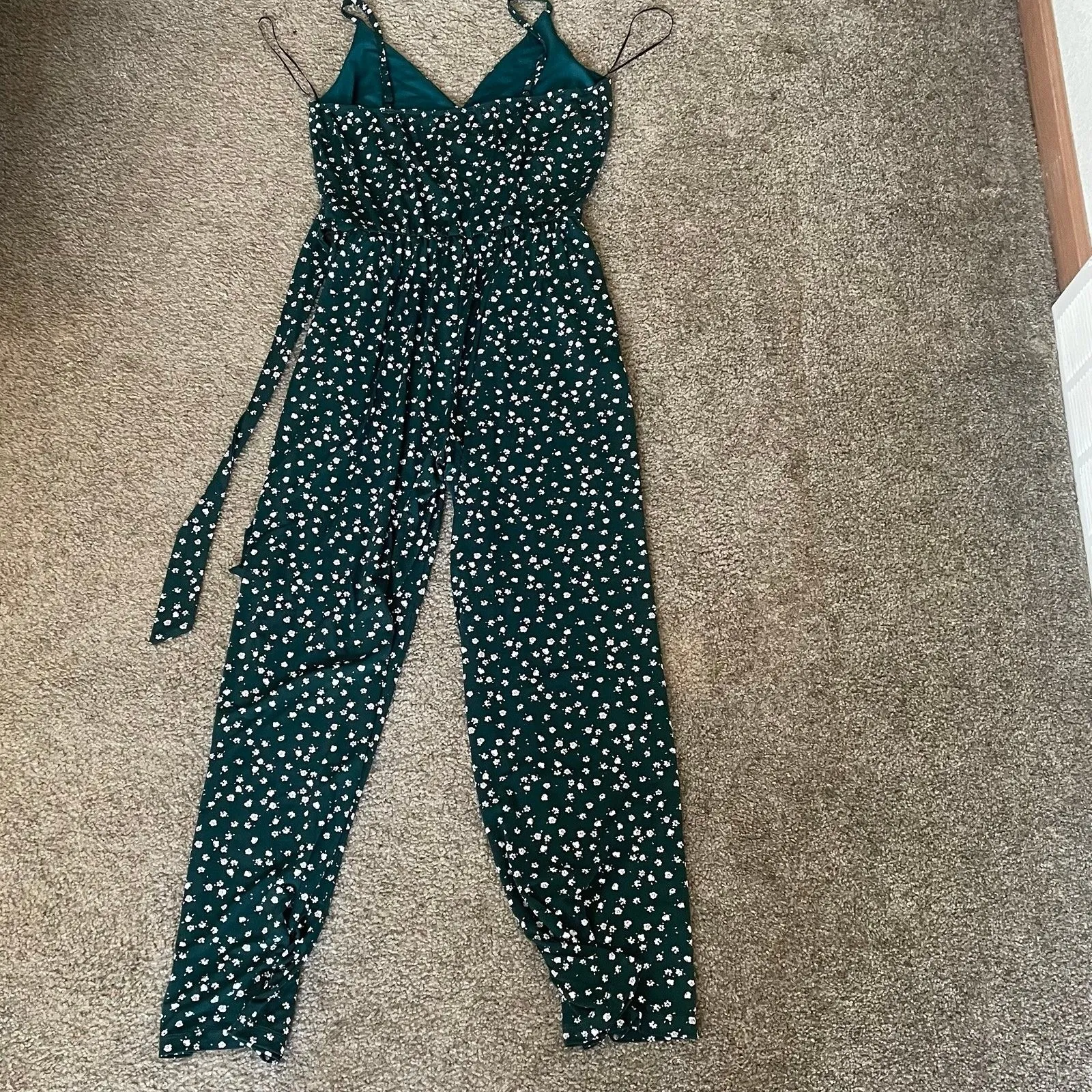 Kaileigh Green Floral Wide Leg Jumpsuit L Adjustable Straps Belted Boho Green Size 12 - Image 2