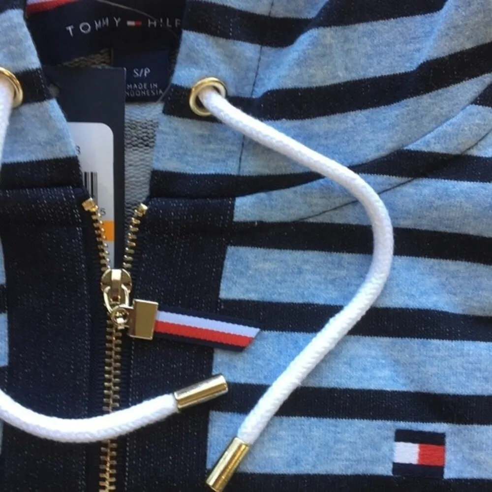 Tommy Hilfiger Women's blue striped short sleeve hoodie top new S - Image 6