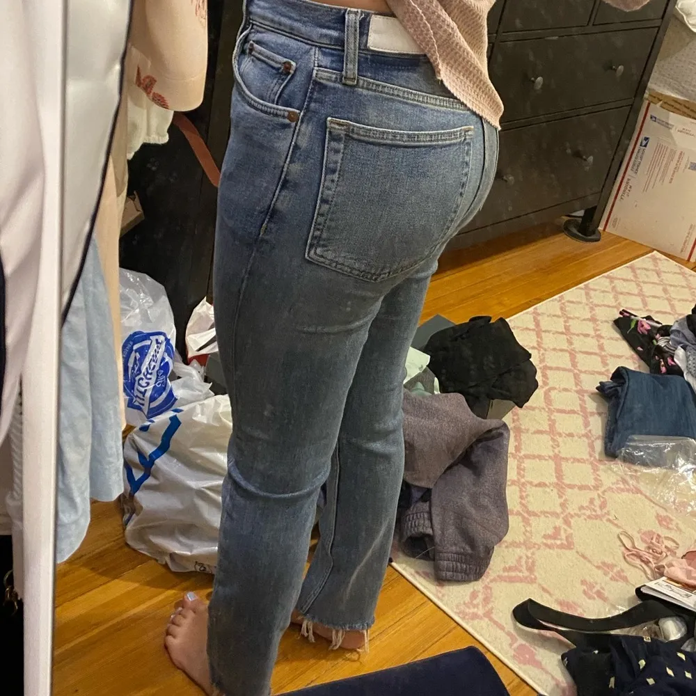 Re/Done High Rise Ankle Crop Jean - Image 7