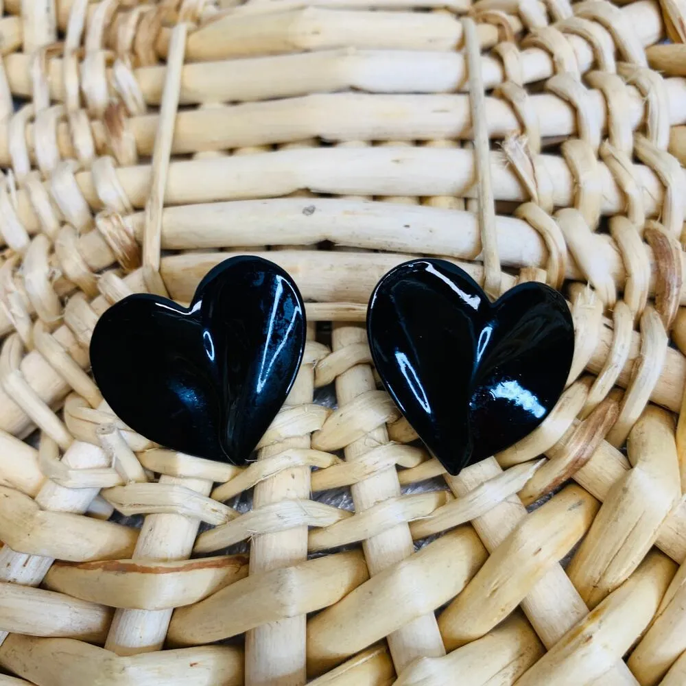 Black Curved 3 D Heart Stud earrings 1" - Image 2