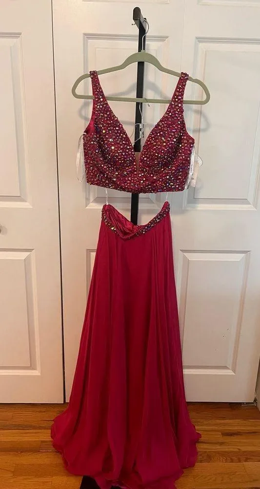 2 piece Hot pink prom dress size 6 - Image 2