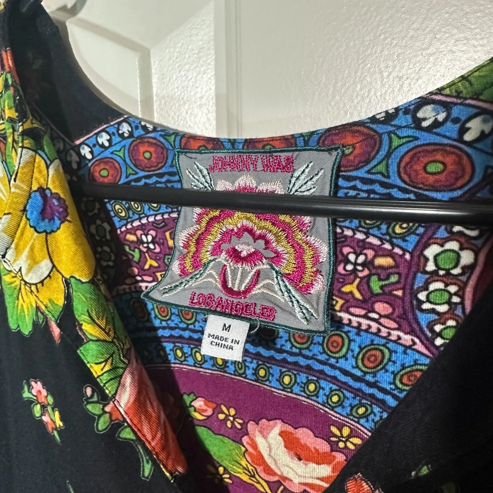 Johnny Was THE‎ JANIE FAVORITE DOLMAN V‑NECK Tee T Shirt Womens M Floral Cottage - Image 3