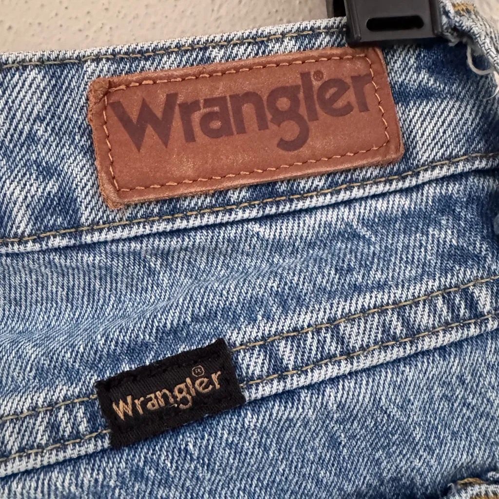 Wrangler Size 4/27 High Rise Rodeo Straight Crop - Image 6