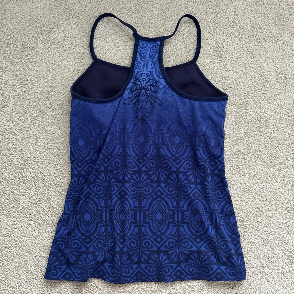 Athleta Tank Top with built in bra - Image 3