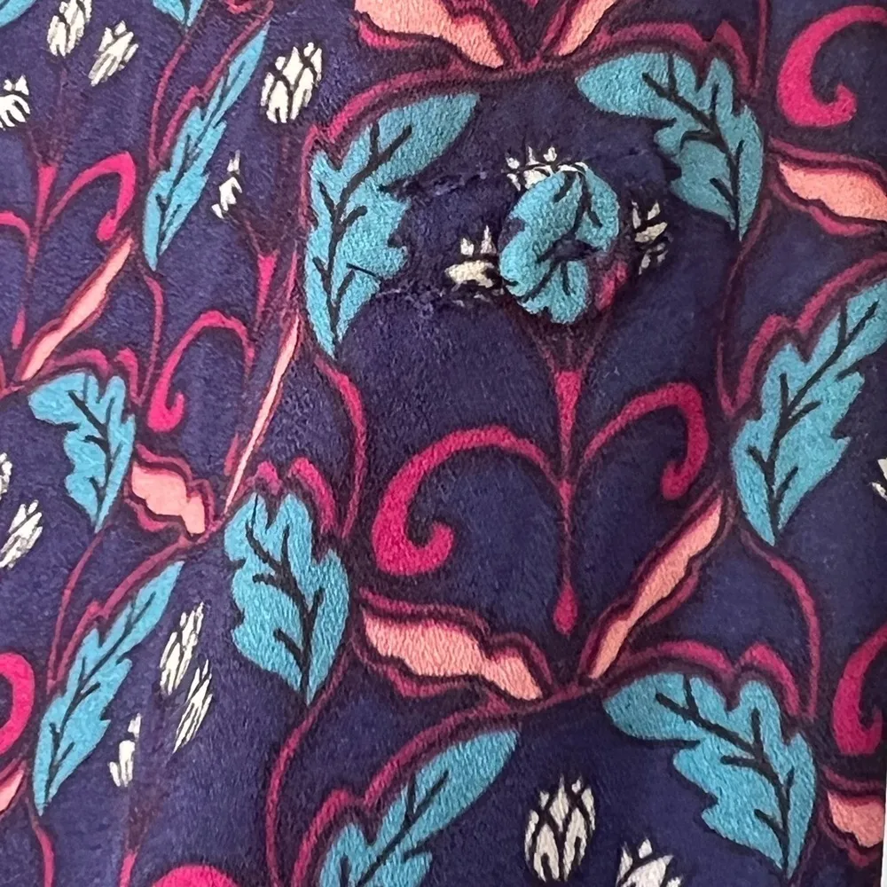 Daniel Rainn navy blue red and green floral Patterned Blouse top 3/4 Sleeve - Image 4