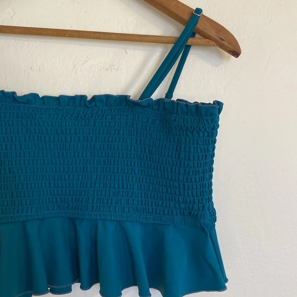 Cupshe  Women’s Teal Smocked Adjustable Strap Swim Tankini Crop Top Large - Image 6