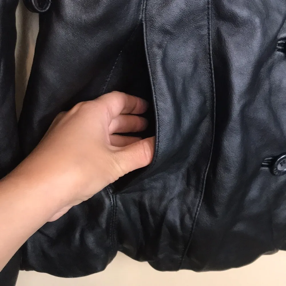 Wilsons Leather Women’s Black Genuine Leather Button-Up Jacket - Image 4