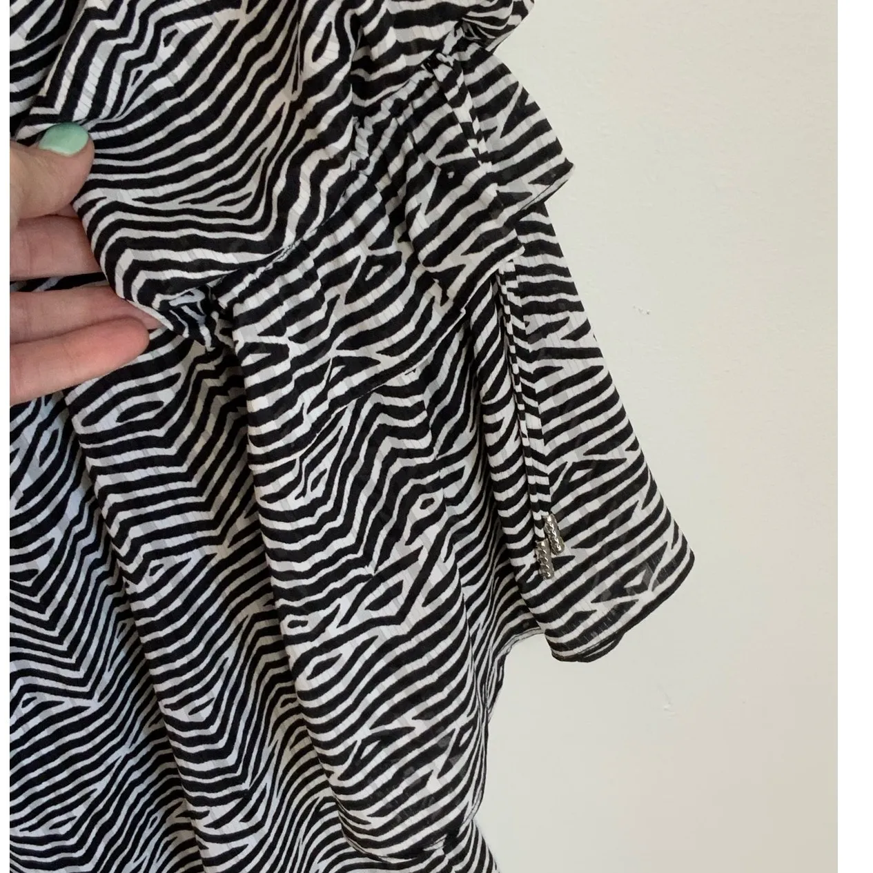 White House Black‎ Market Blouse - Image 2