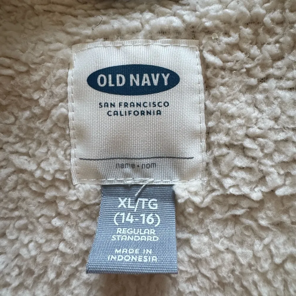 Old Navy  Puffer Button Jacket Black Coat - Image 4