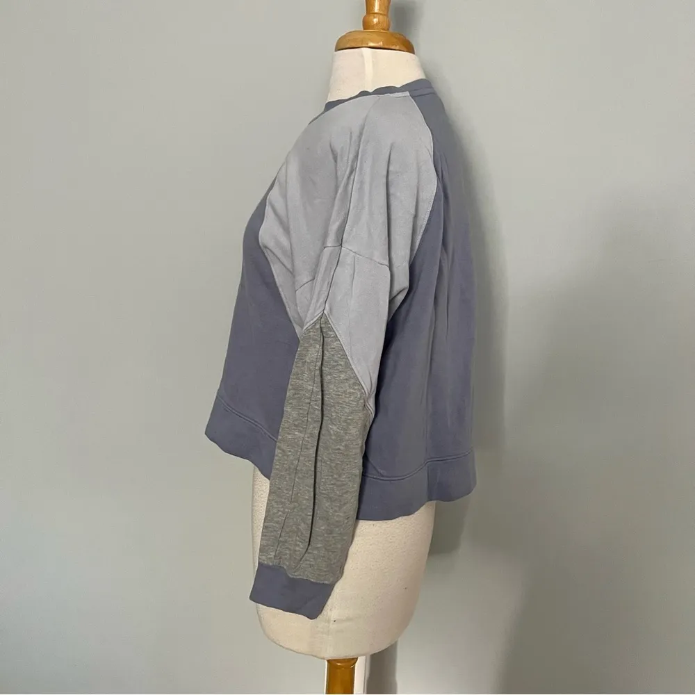 Splendid Colorblock Light Blue Gray Crewneck Sweater Sweatshirt Size S - Image 4