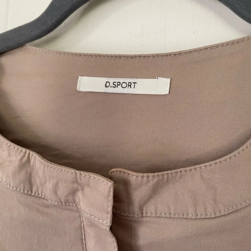 D. Sport Full Zip Twill Belted Shirt Jacket ~ Roll Tab Sleeve ~ Size 40 (US M) Size M - Image 6