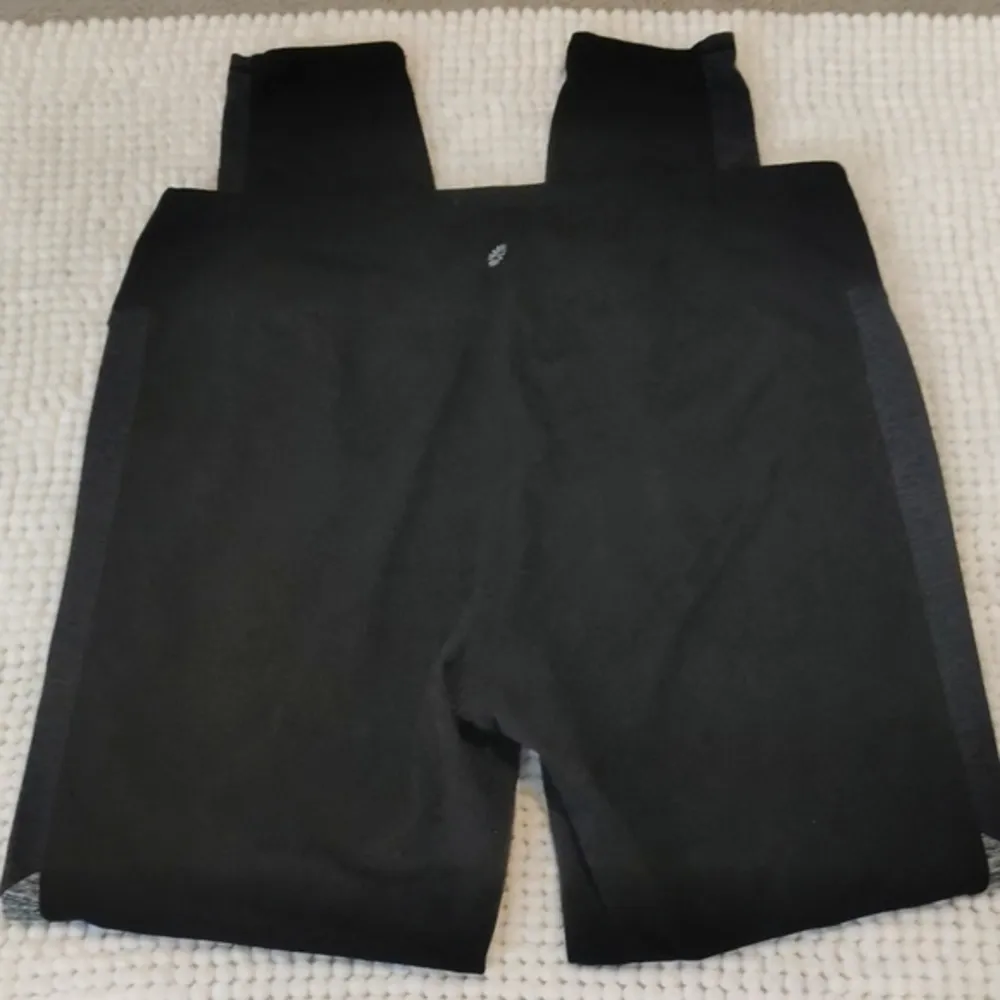 Woman's Tangerine Leggings Size M #6609 - Image 3