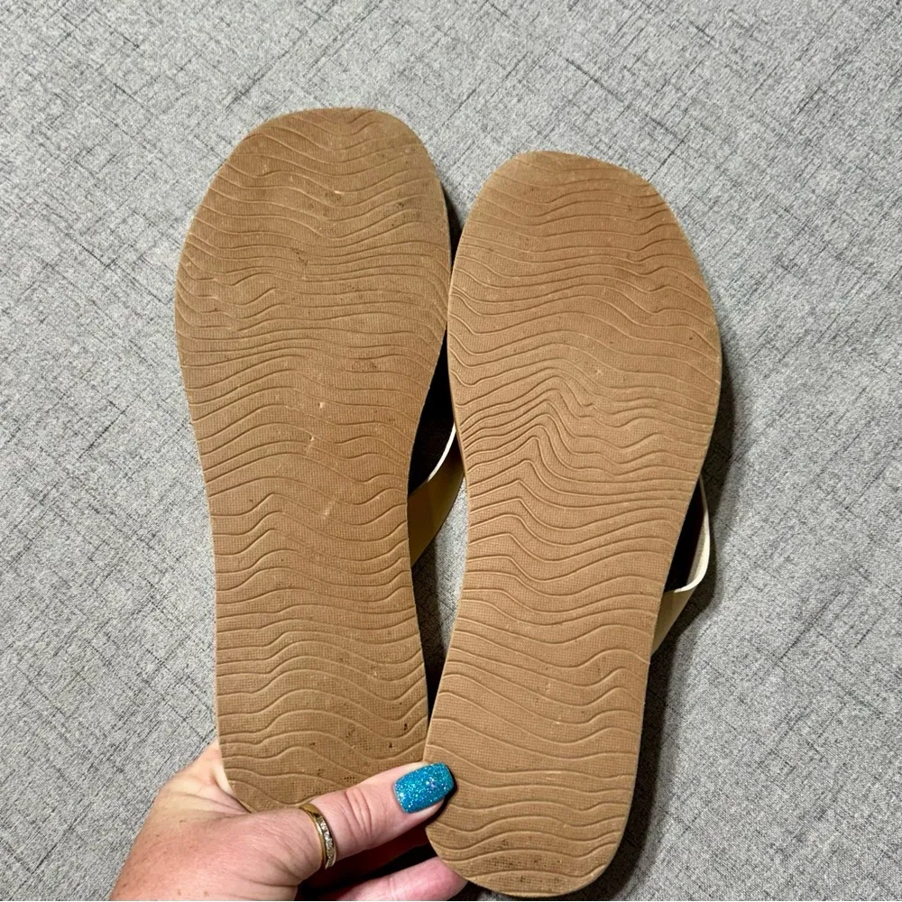 Reef Women's Cushion Court Flip Flops Iridescent Gold Sandals Size 9 - Image 6