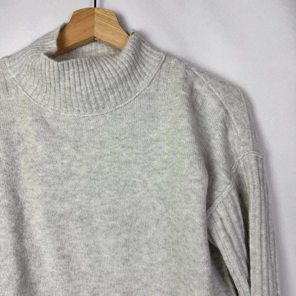 SO Light Gray Cozy Mock Neck Pullover Knit Sweater XS - Image 4