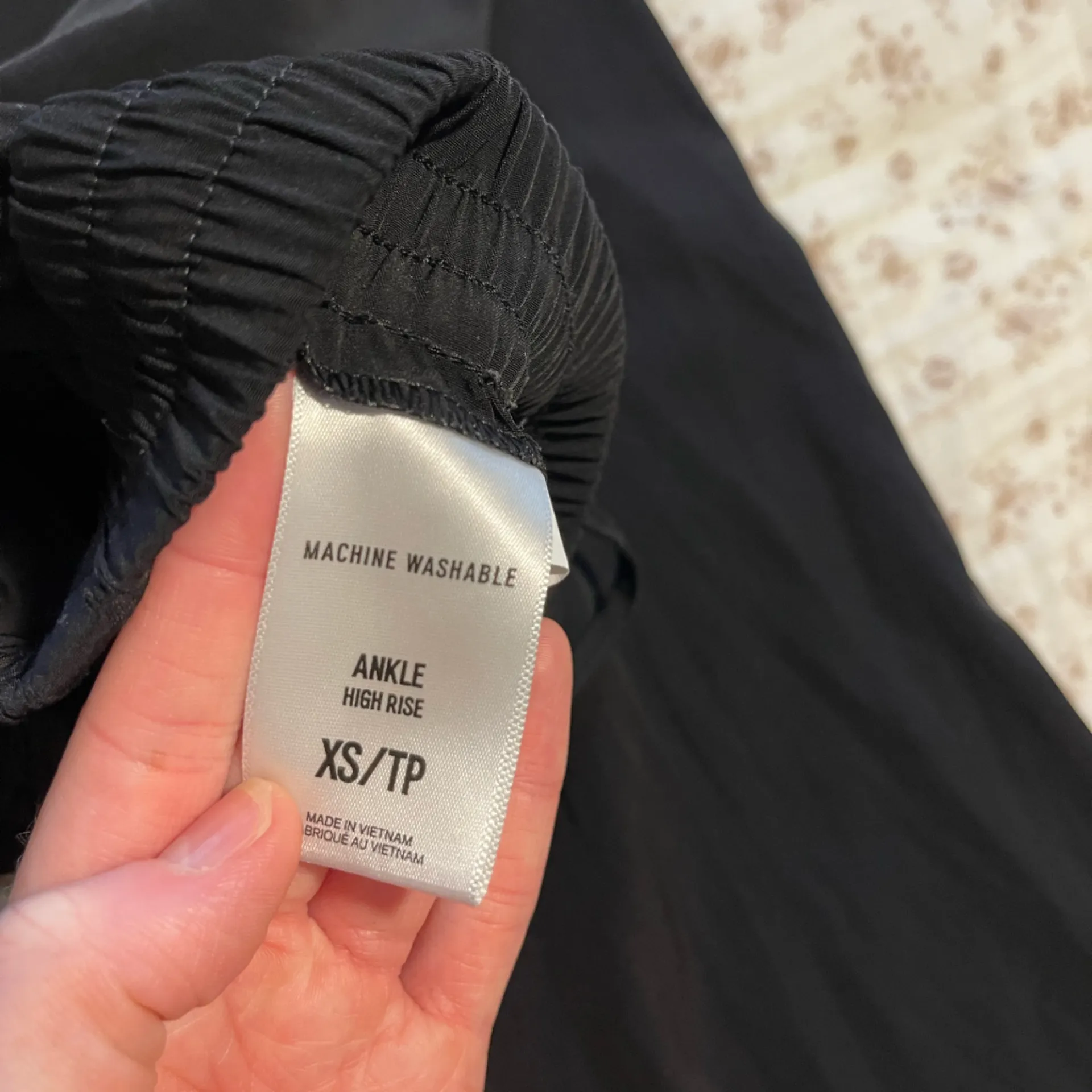 EXPRESS  women’s black joggers - Image 3