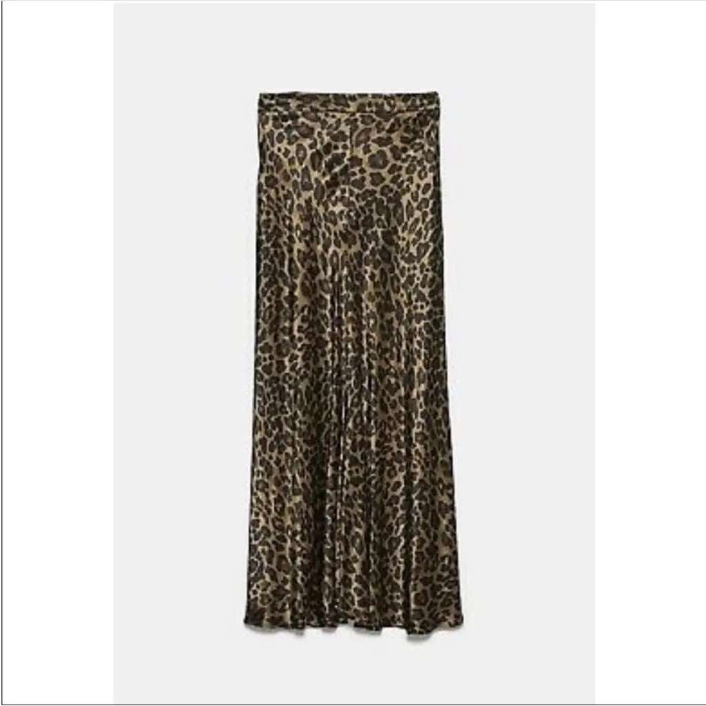 Zara Leopard Print Satin Skirt Sz. XL EUC - Image 11