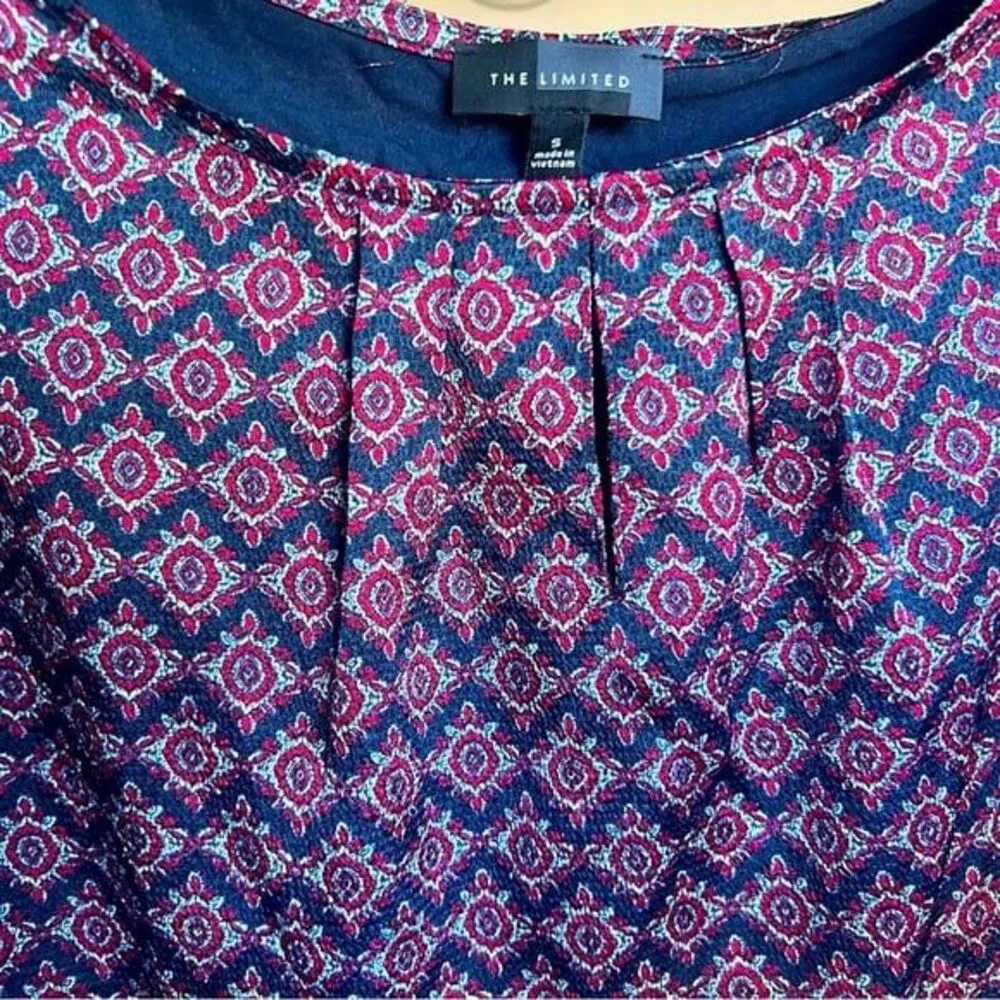 The Limited Blue and Red Patterned Tank Top Blouse Business Casual - Image 4