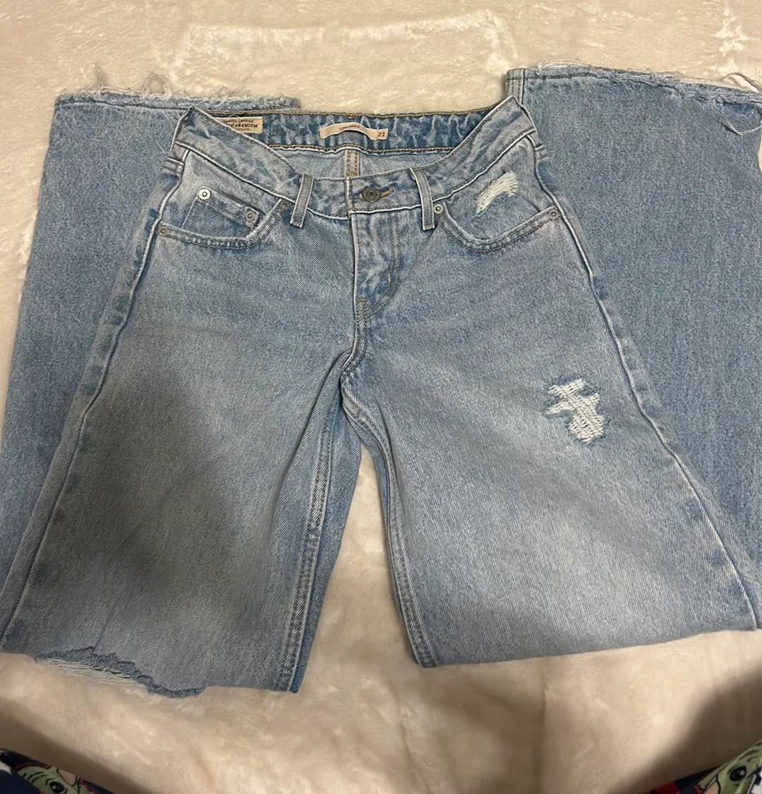 Levi’s Low Loose Jeans - Image 7