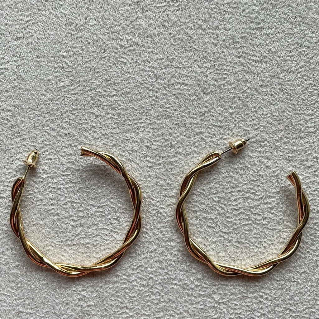 NEW Twisted hoop gold earrings - Image 4