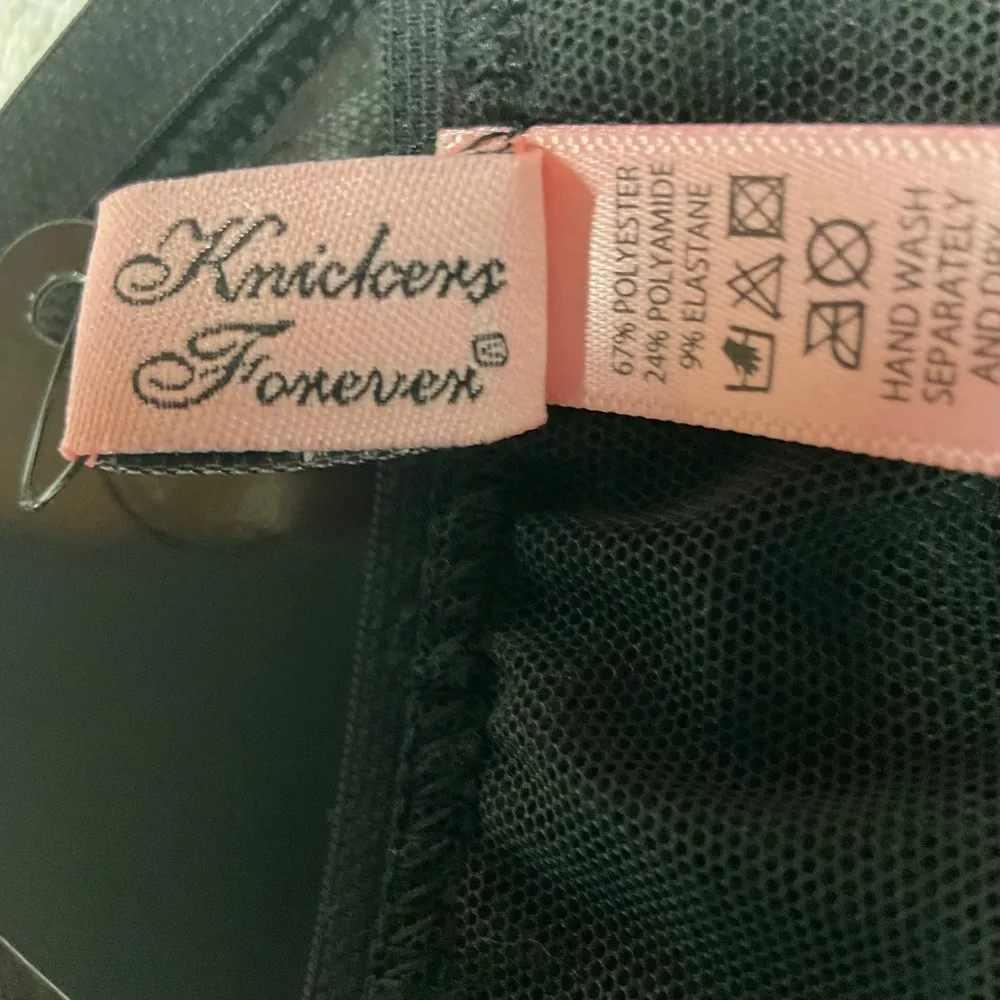 Agent Provocateur Logo Fifi Black Lace Ruffled Suspender Garter Belt Size 2 NWT - Image 13