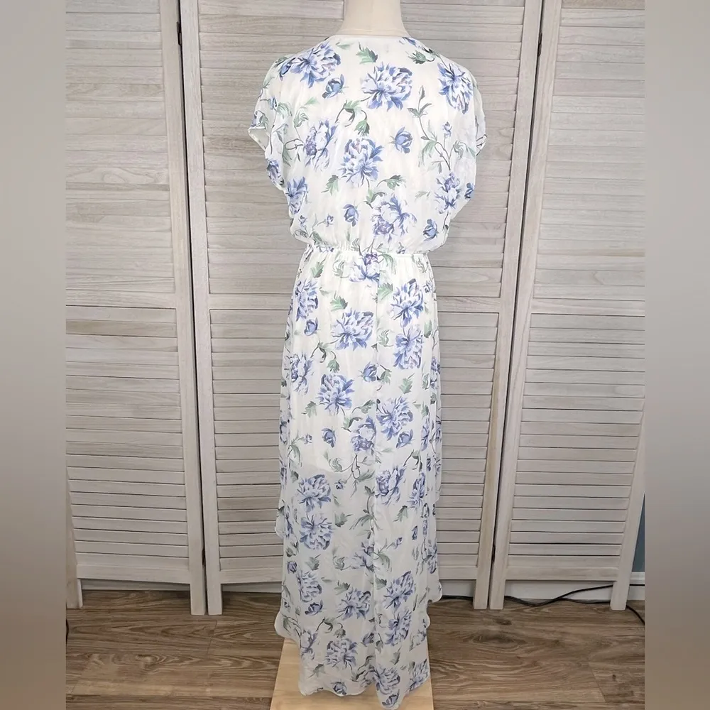 LILY ROSE Hi/Low Floral Print Maxi Dress White w Blue Floral-Large - Image 4