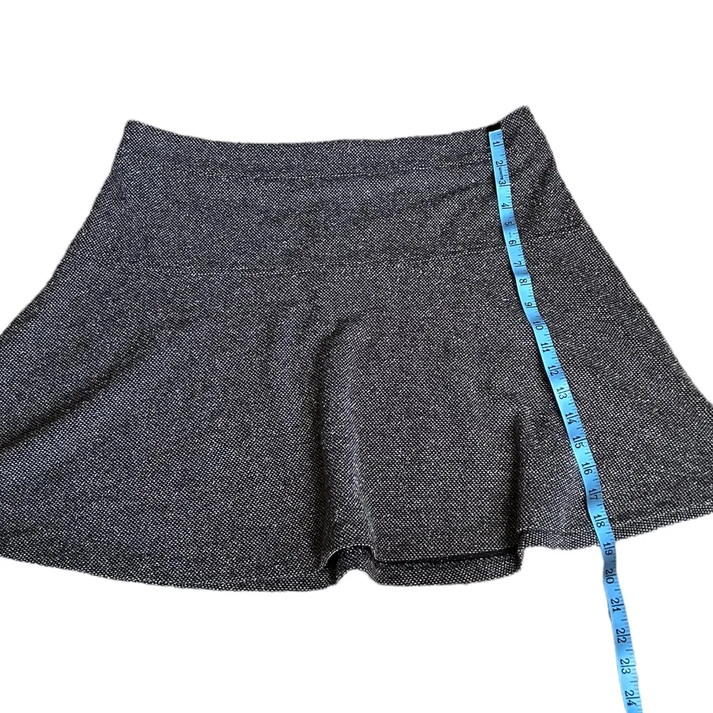 3/$15 NY&C textured skirt Size 16 - Image 2