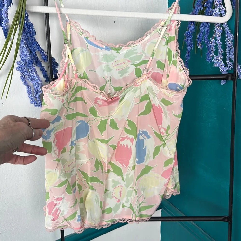 By Timo lace trimmed floral Cami. Size sm - Image 5