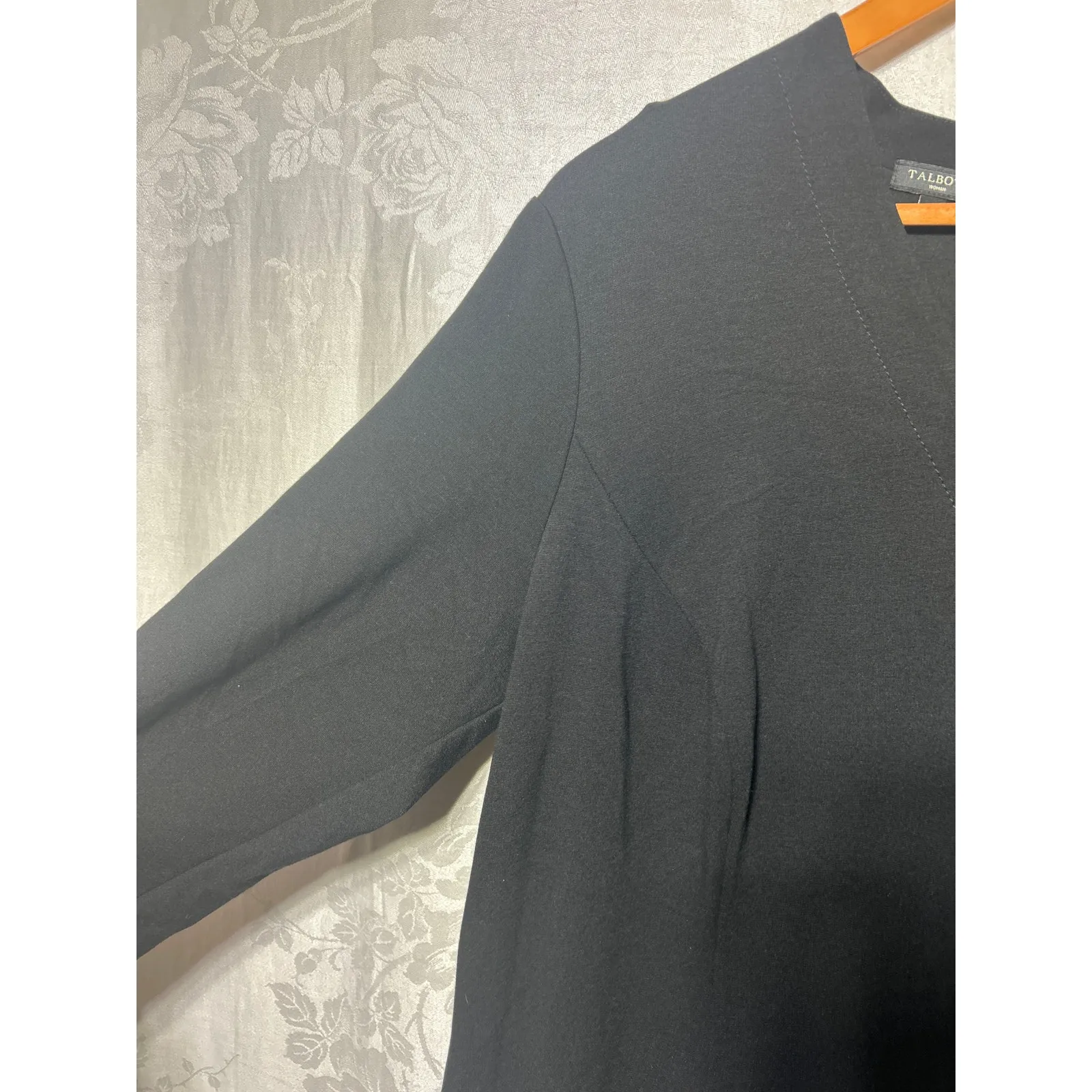 Talbots Dress 16W Black Classic Minimal V Neck Long Sleeve Knee Length LBD - Image 2
