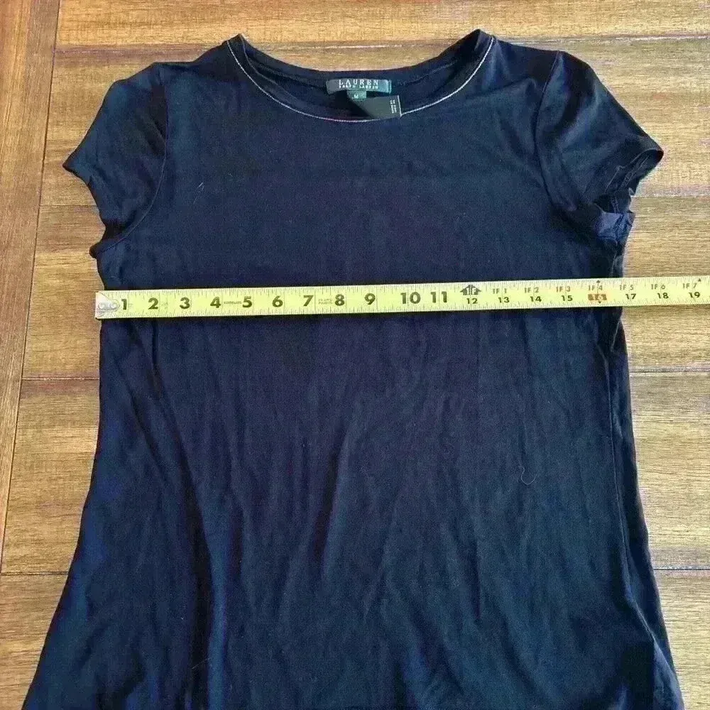 Lauren Ralph Lauren Women's Black Short Sleeve Tshirt with Gold Trim Sz M - Image 8