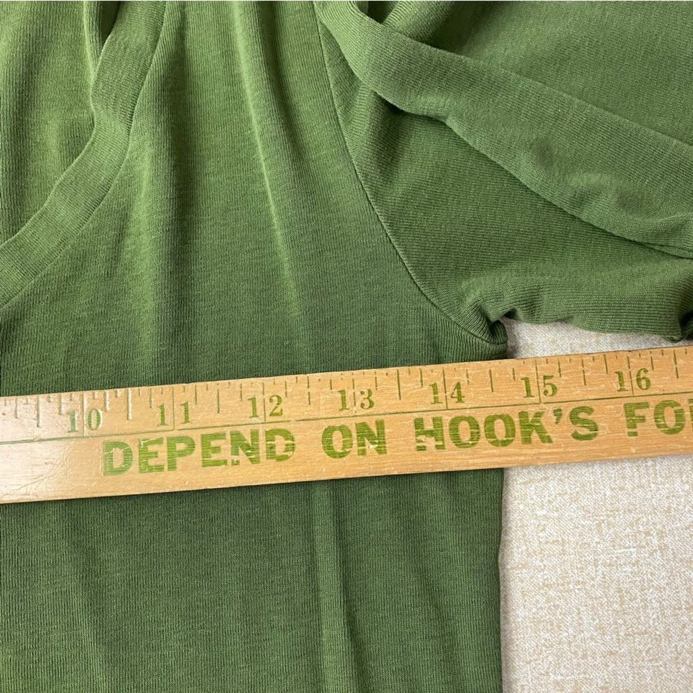 J Crew Long‎ Sleeve V Neck Fitted Tee Women’s Medium Olive Green Top- FLAWED - Image 6