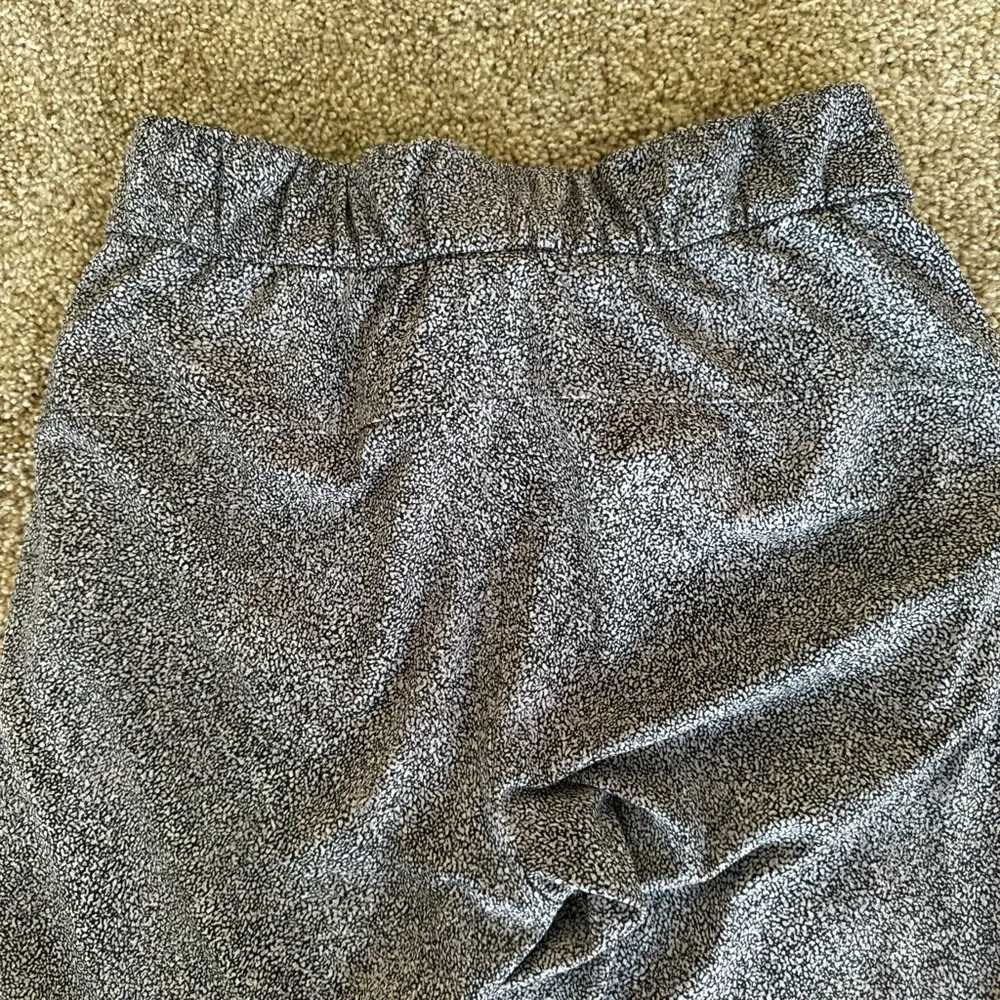 Lulu Lemon 
Purple,black, and grey sweatpants  with a relaxed fit #loungewear - Image 6