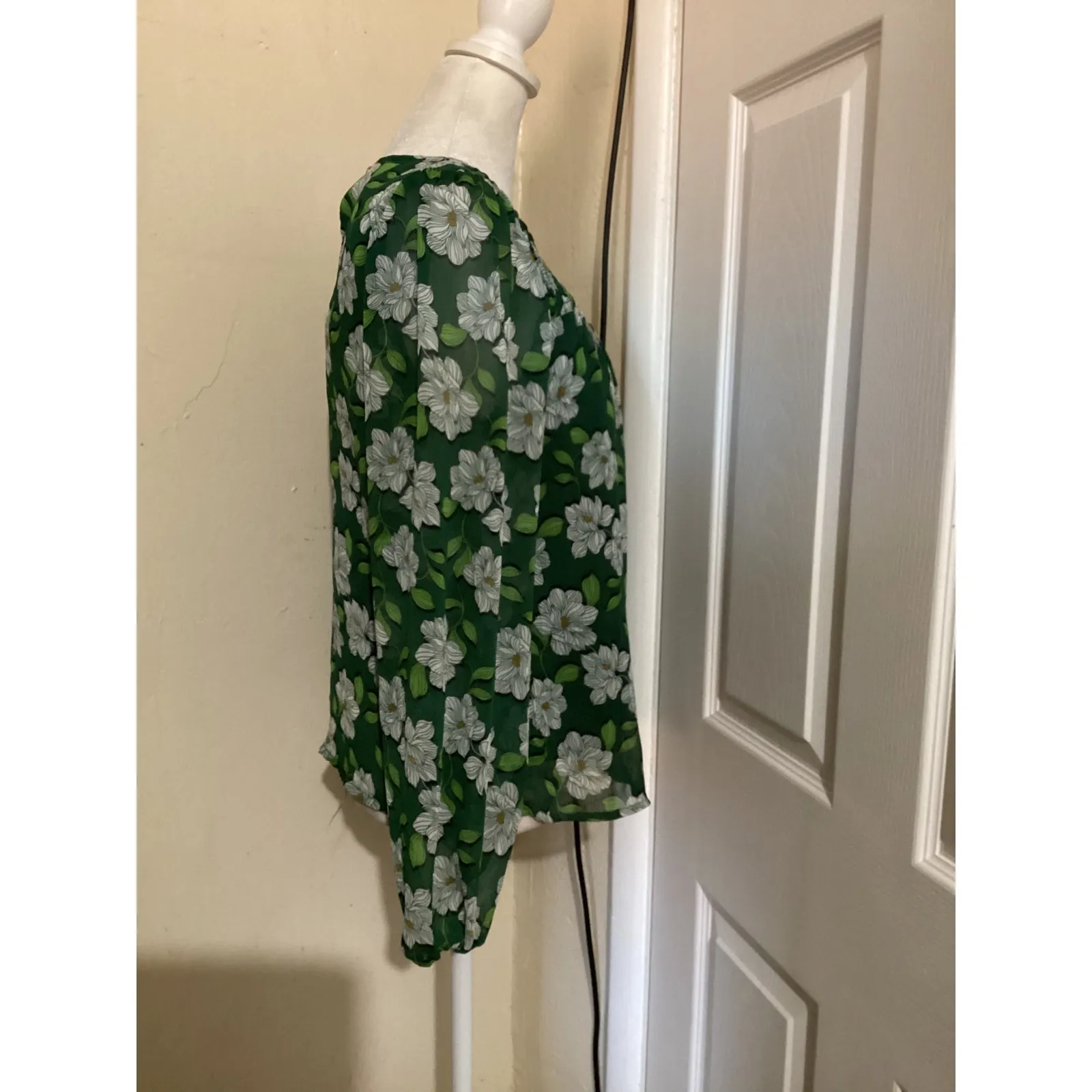 Draper James Green Floral Smocked Neck Long Sleeve Blouse XS - Image 3