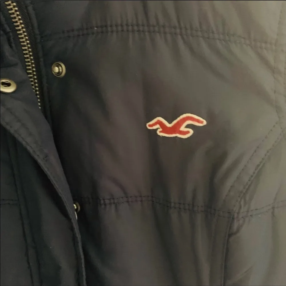 Hollister Navy Blue puffer jacket - Image 6