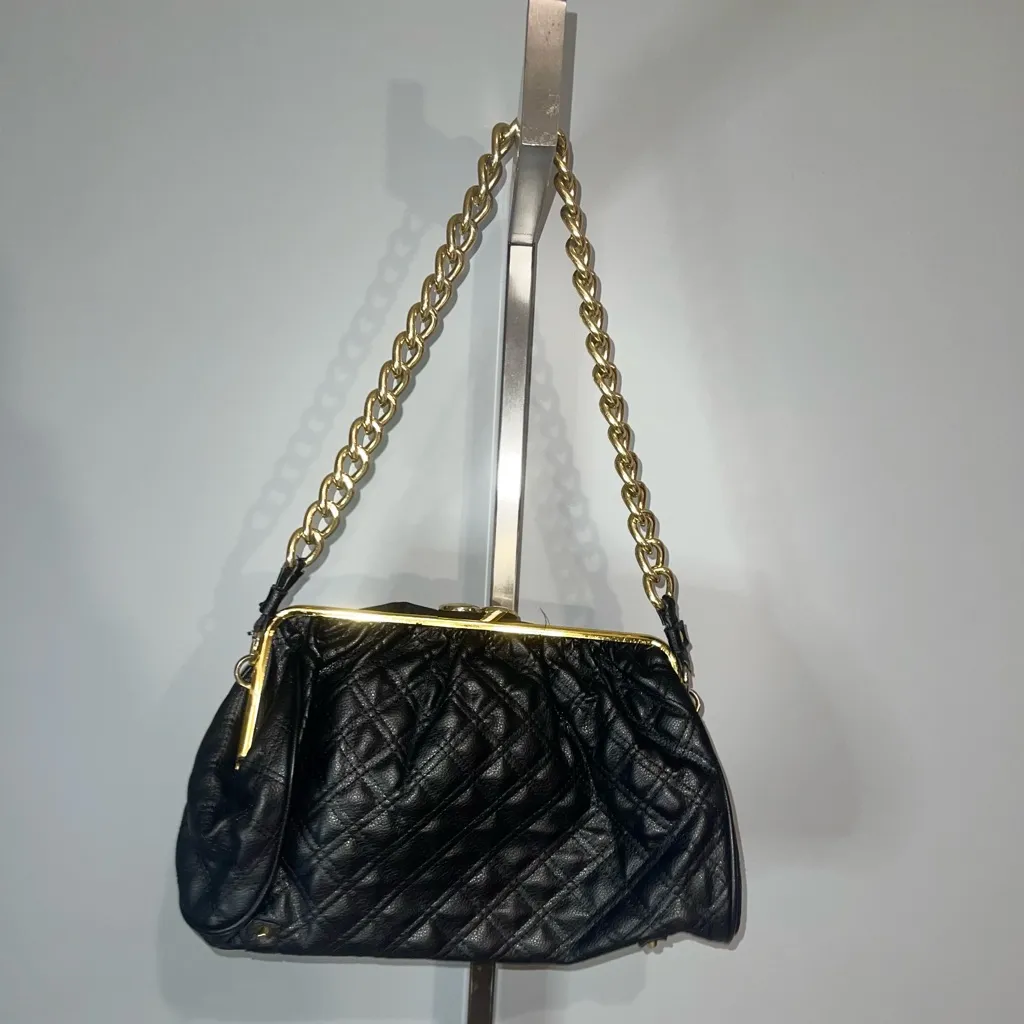 Black quilted faux leather handbag shoulder bag purse gold chain Y2K - Image 2