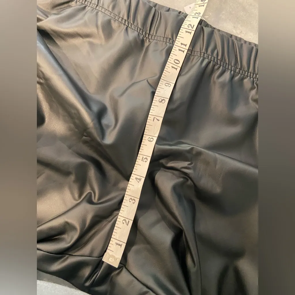 NWT Old Navy Size XXL Black Faux Leather Pull On Stretch Elastic Waist Leggings - Image 8