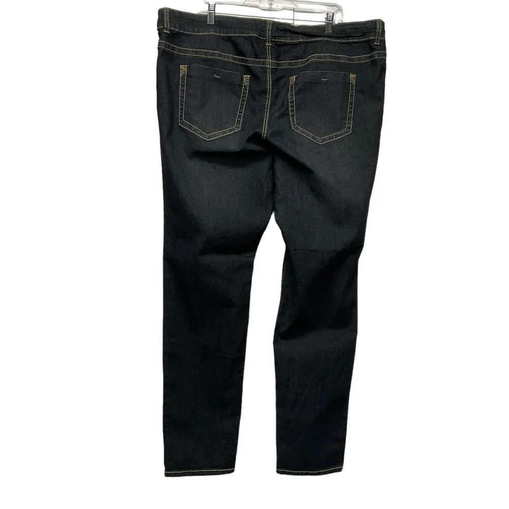 Torrid Women's Denim‎ Straight Leg Jeans Dark Wash Size 26 Tall Stretch - Image 4