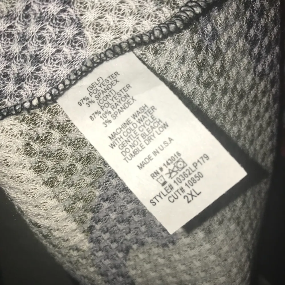 Floral and Camouflage Long Sleeve Waffle Top Plus Size 3X BNWT by a.gain Brand - Image 7