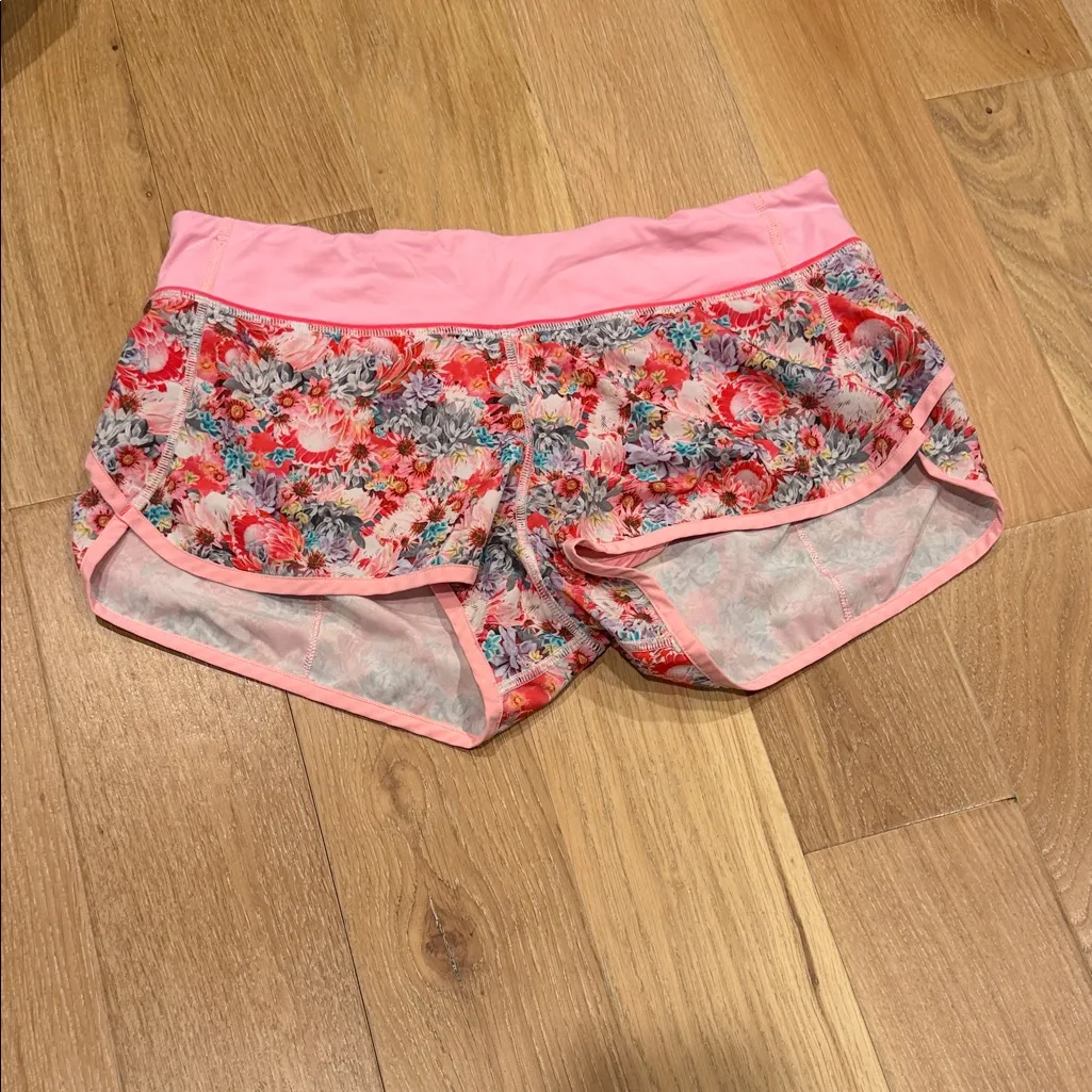 Lululemon Run Speed Short Flowabunga Mini Multi Bleached Coral 2.5” Sz 8 - Image 2