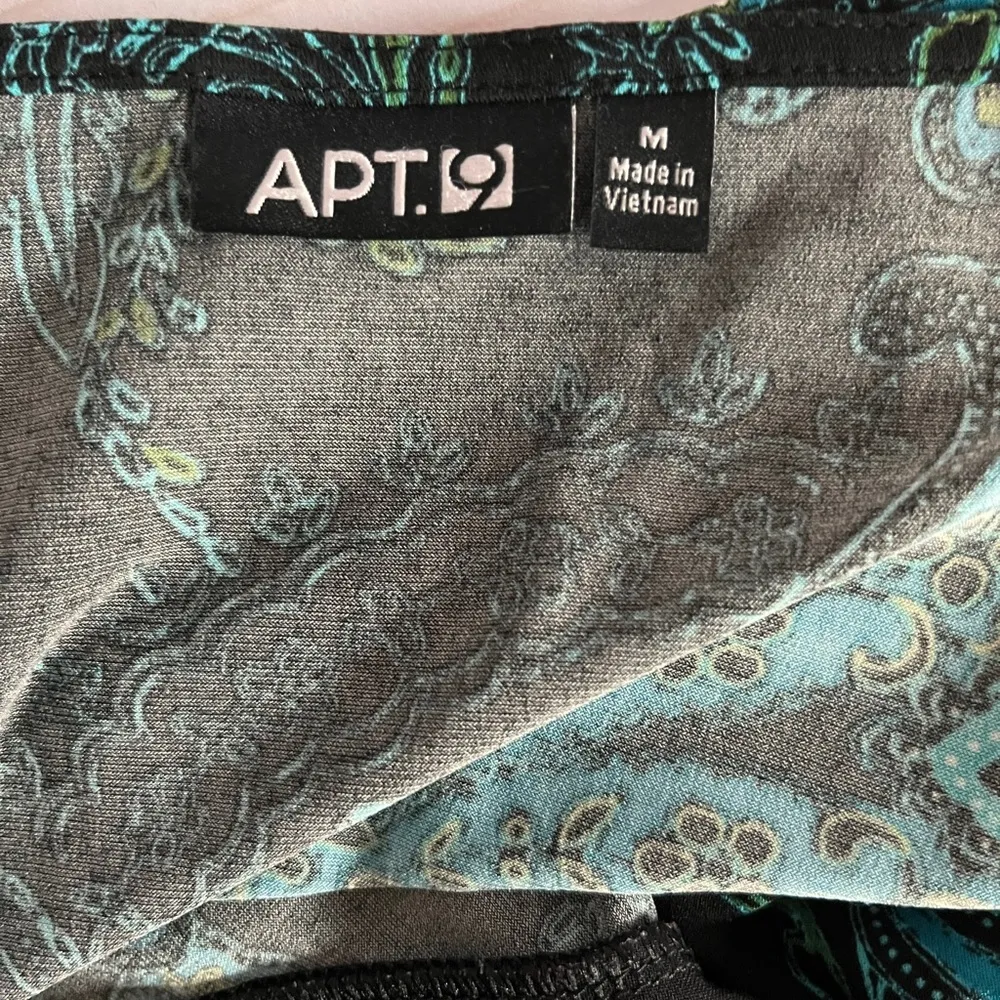 Multi Color Floral Paisley Design Knit Top - Image 6