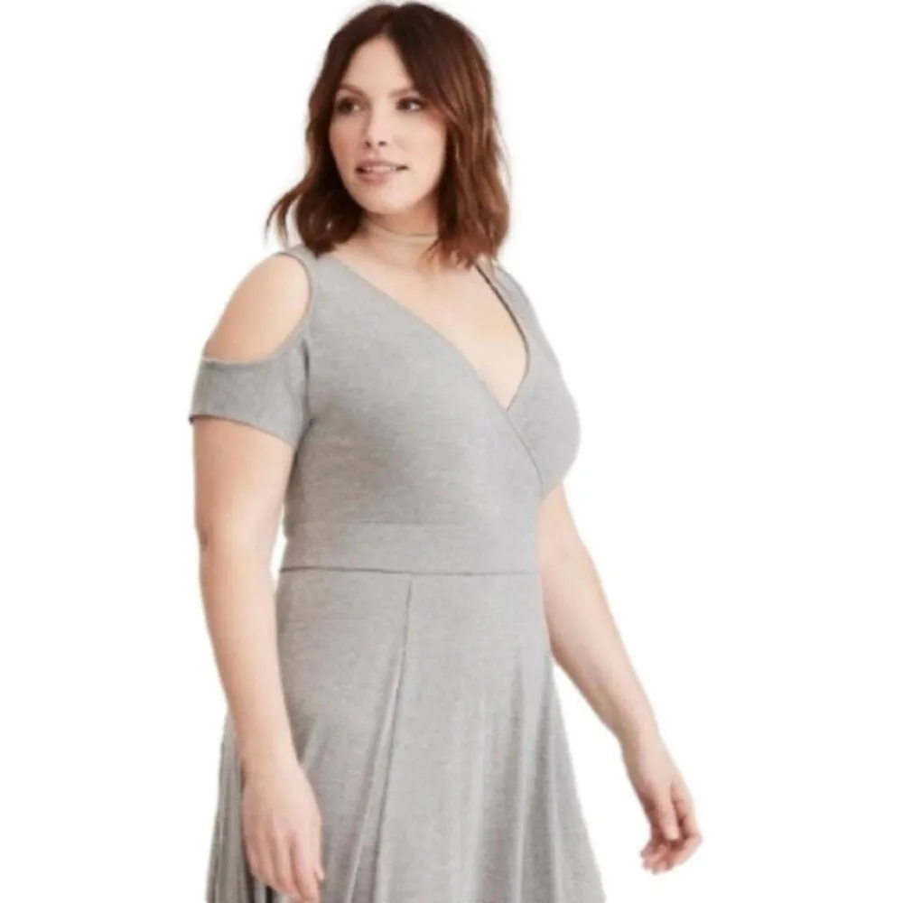 ✨Torrid Heather Gray Cold Shoulder Surplice Maxi Sz 3X Dress✨ - Image 3