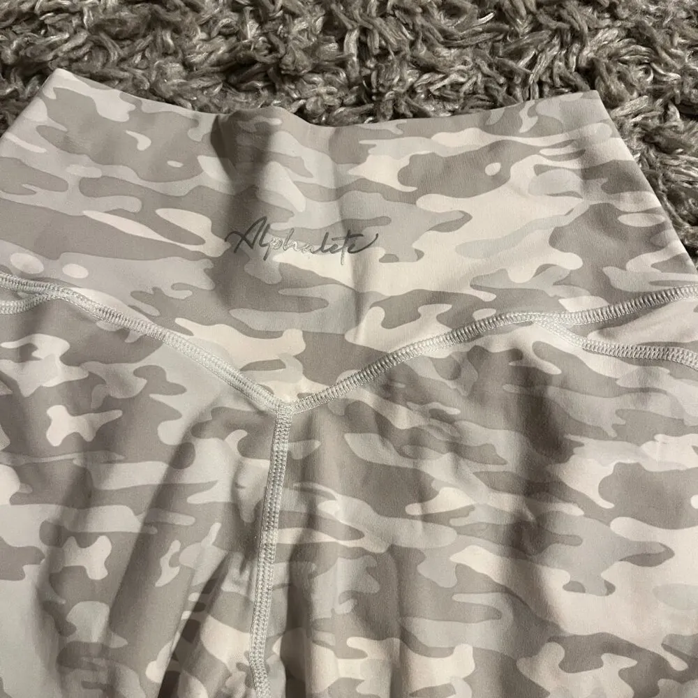 Alphalete  white camo joggers size XS - Image 3