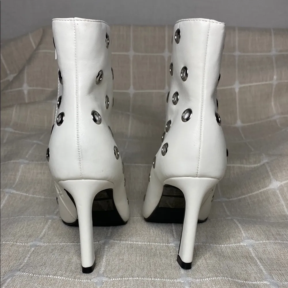 Womens Anne Michelle White Ankle Boots Pointed Toe Stiletto Heel Grommet Accents - Image 4