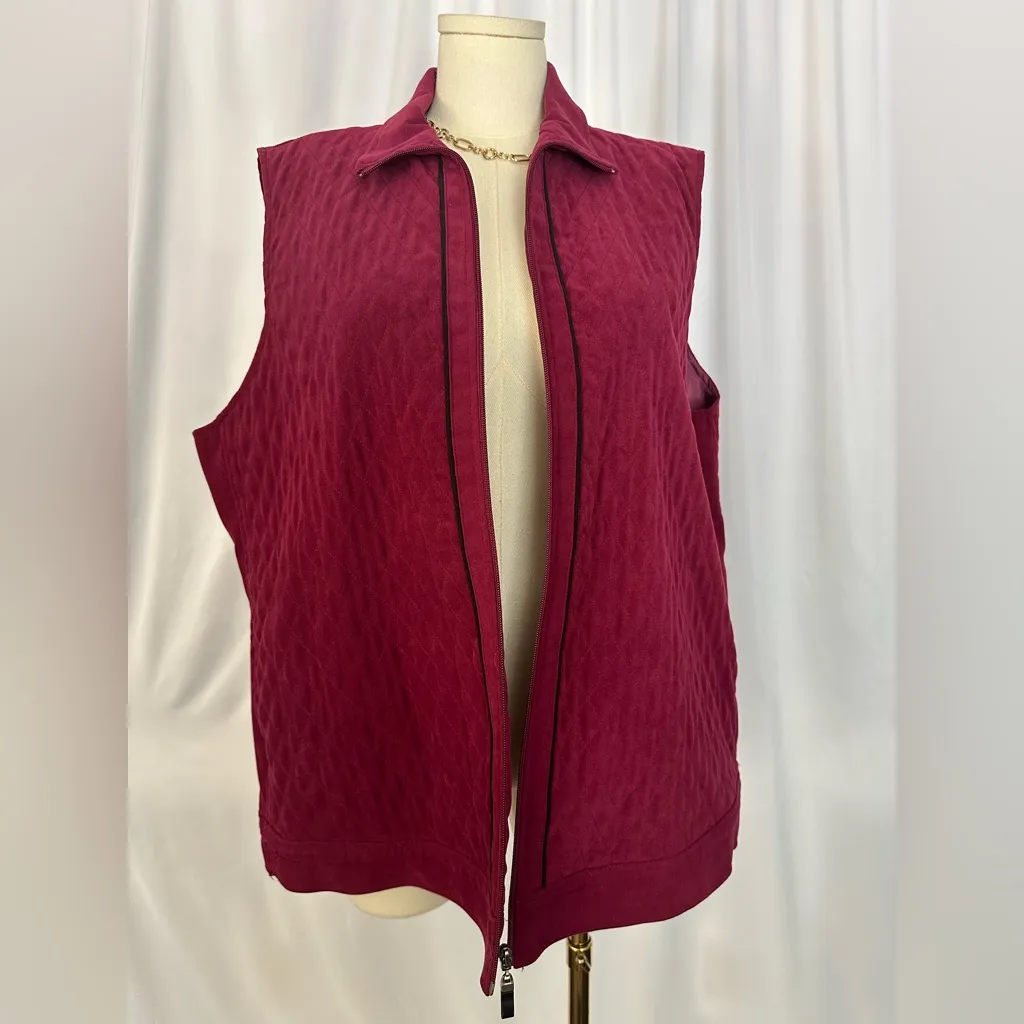 Allison Daley Quilted Zip-Front Sleeveless Vest in Burgundy (1055) - Image 10