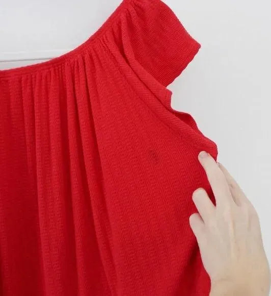 / We The Free Mint Julep Off Shoulder Peasant Top in Cherry Red - Image 7
