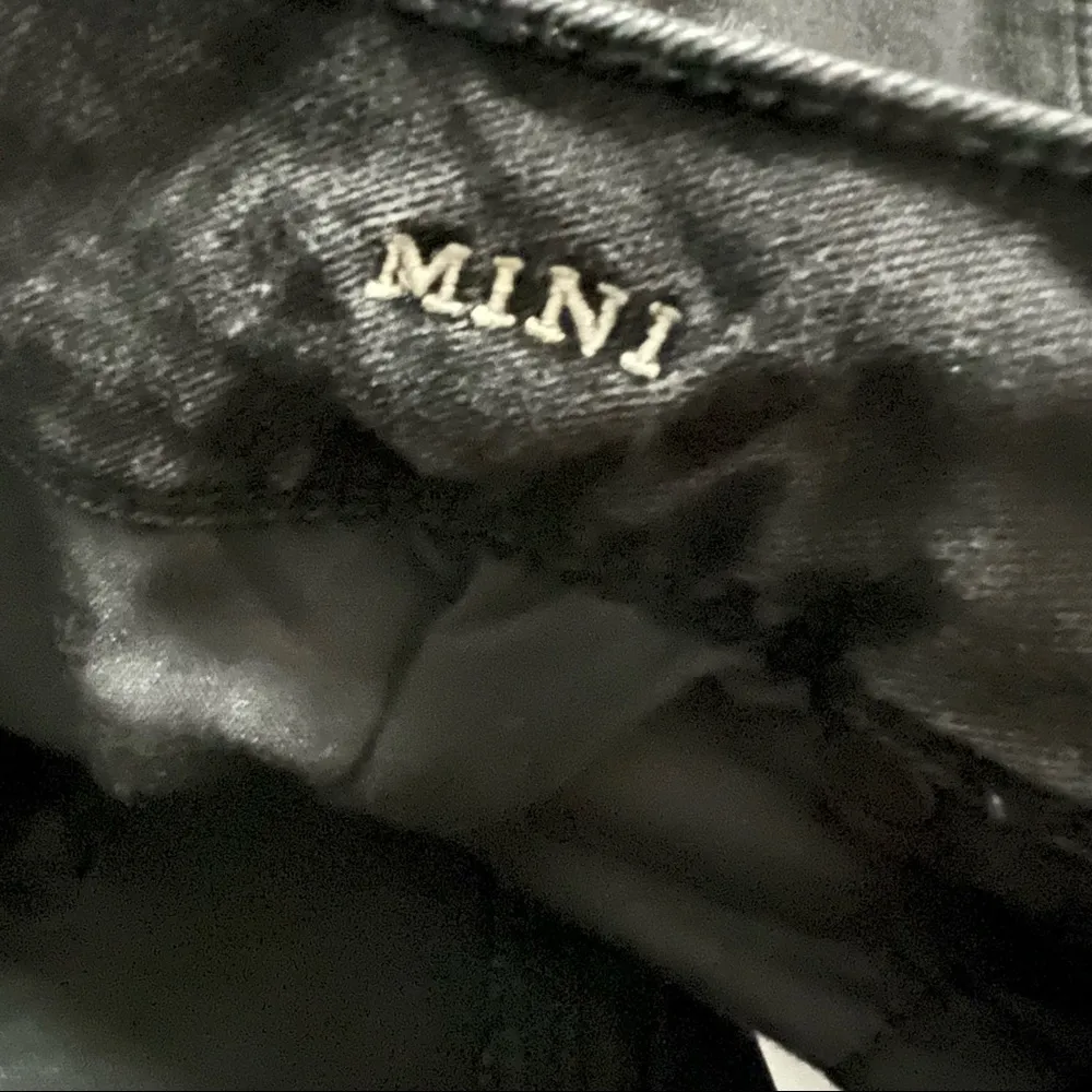 American Eagle Black Distressed Frayed Denim Mini Skirt Size 4 Regular Grunge - Image 4