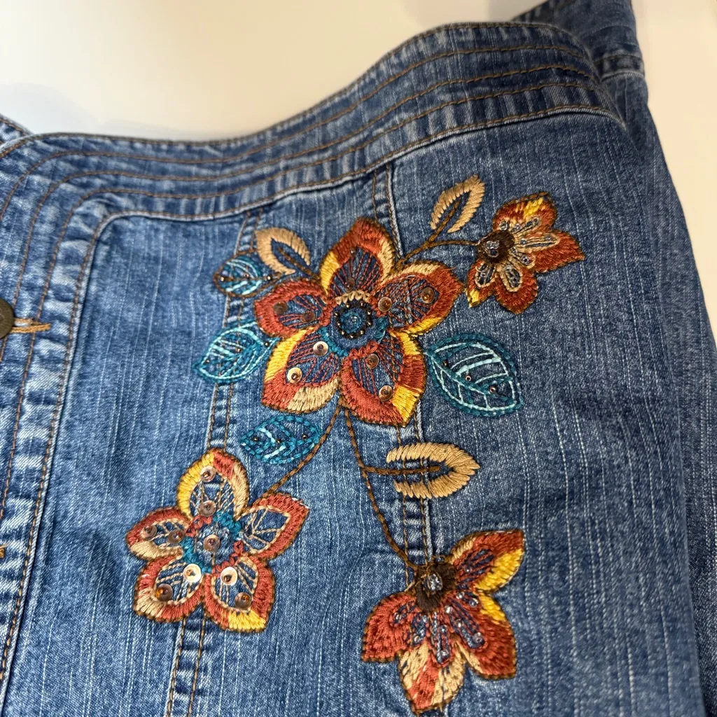 Vintage Fall Jean jacket Alfred Dunner Blue Denim Jacket w/ Floral Embroidery 6P - Image 5