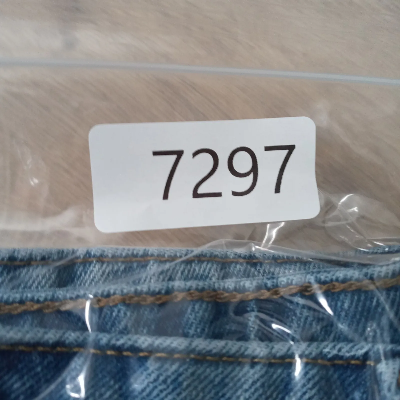 Abercrombie & Fitch Curve Love‎ High Rise Mom Jeans Ripped Distressed Size 25 - Image 10