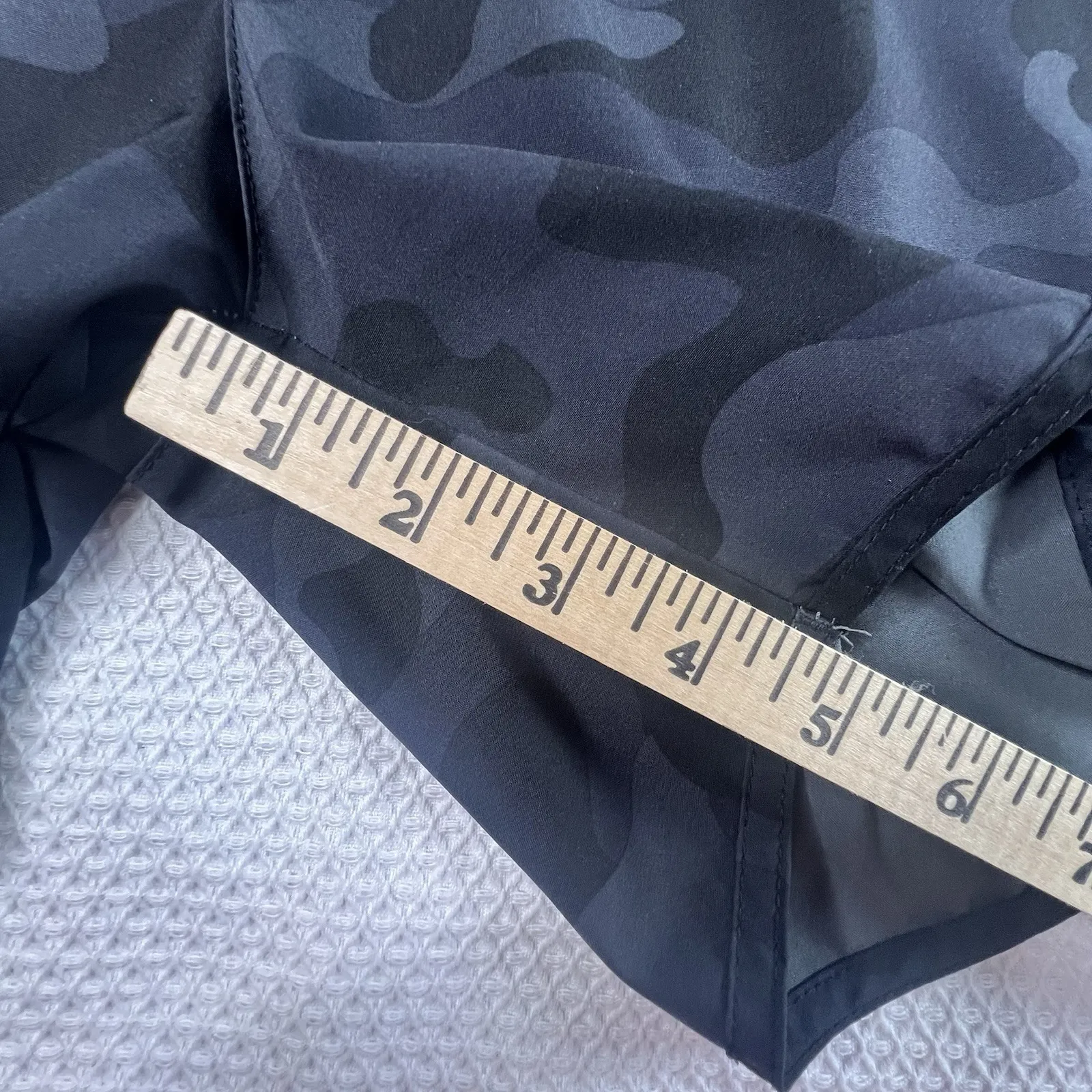 Maskert Plus Size XXL Women's Black Camo Athletic Running Shorts with Pockets‎ - Image 6