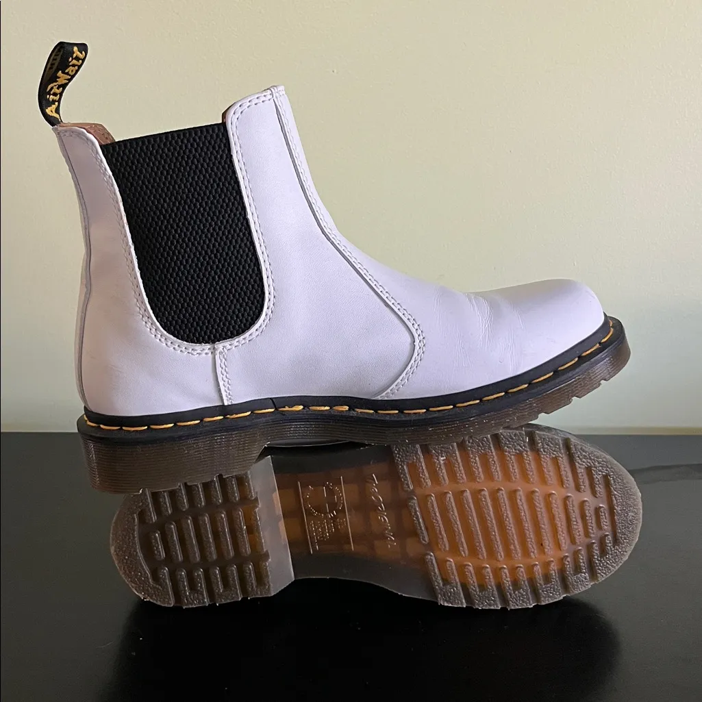 Dr. Martens 2976 Chelsea boots in white smooth leather - Image 7